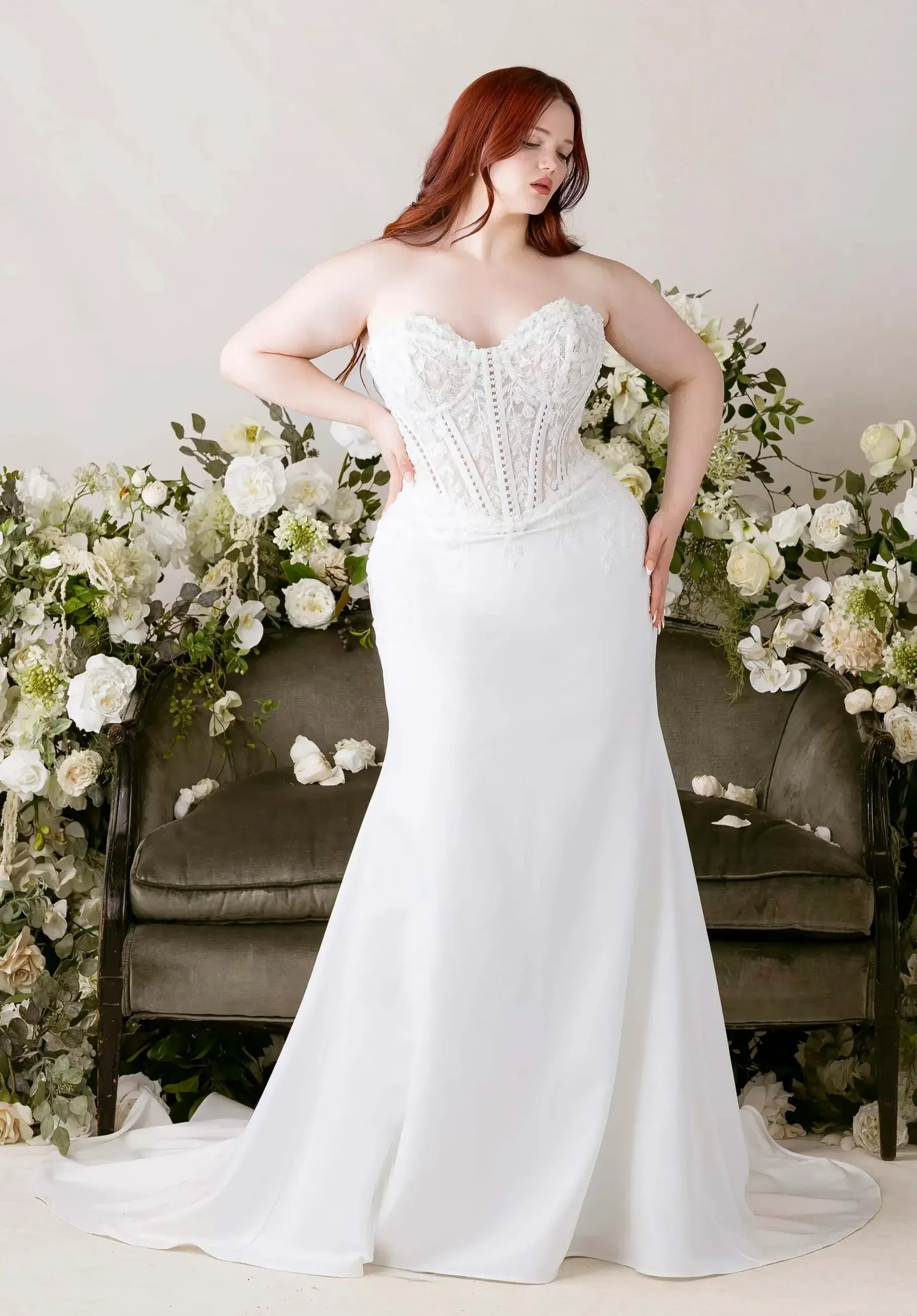 The Best Wedding Dress Silhouettes for Curvy Brides Image